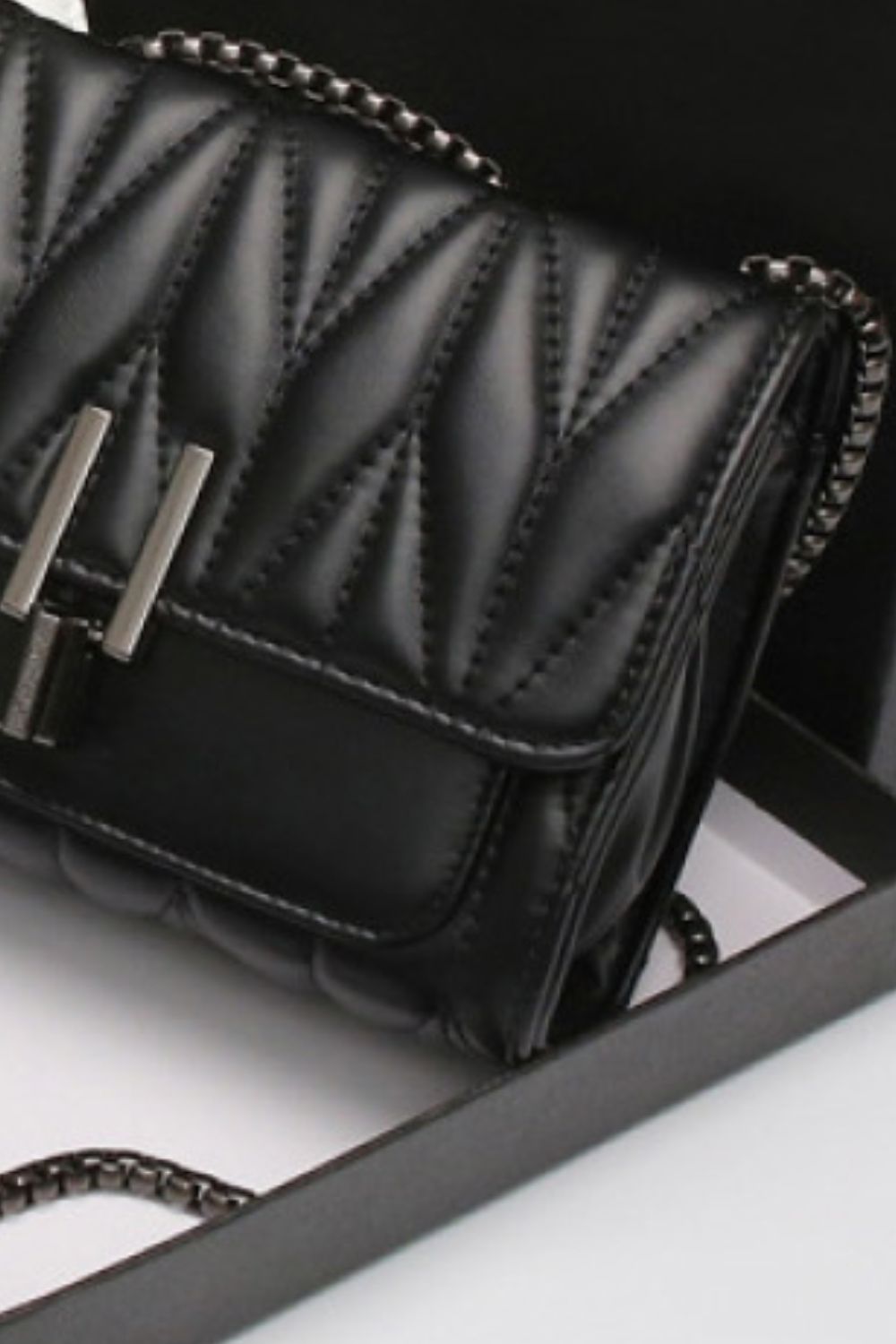 Leather Crossbody Chain Strap Bag