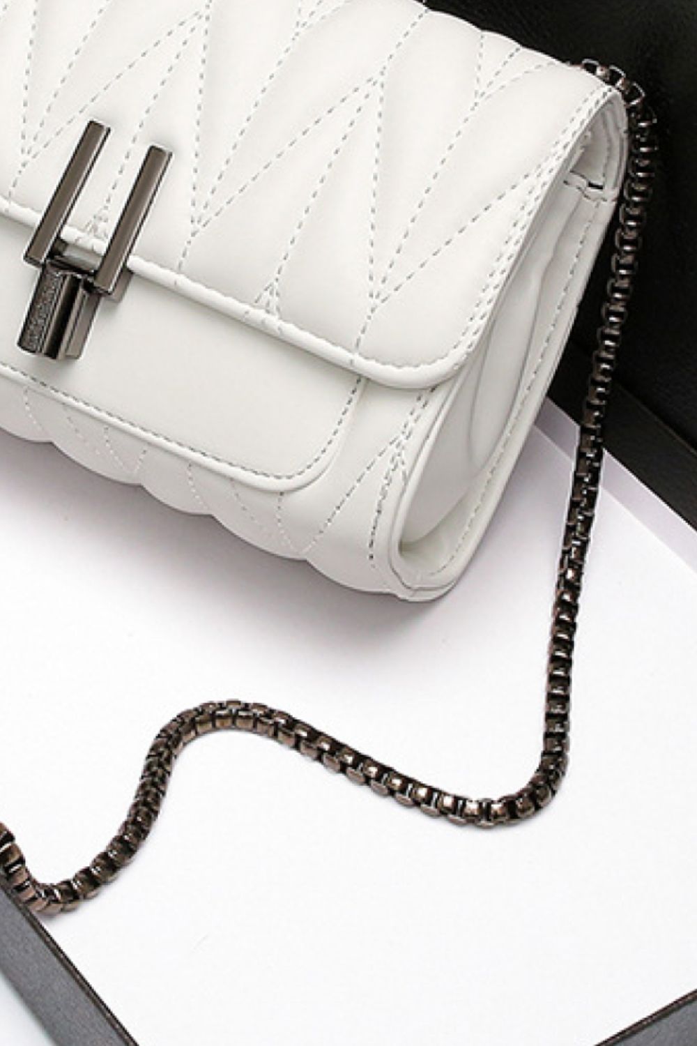 Leather Crossbody Chain Strap Bag